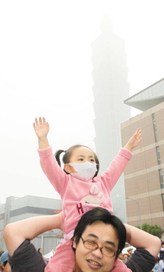 史上最強沙塵天氣襲擊臺灣(圖)