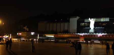 福州市民參與“地球一小時”倡議低碳生活