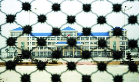 河南周口監獄3000多名犯人大轉移(組圖)