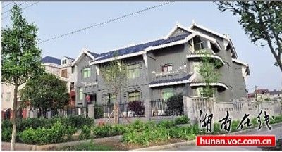 湖南石門縣紀委調(diào)查官員豪宅一條街傳聞（圖）