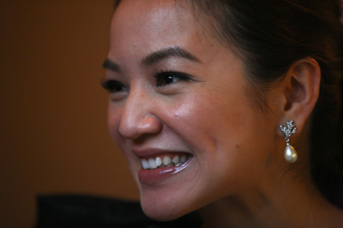 阿雅從綜藝到公益 完成優(yōu)雅換裝