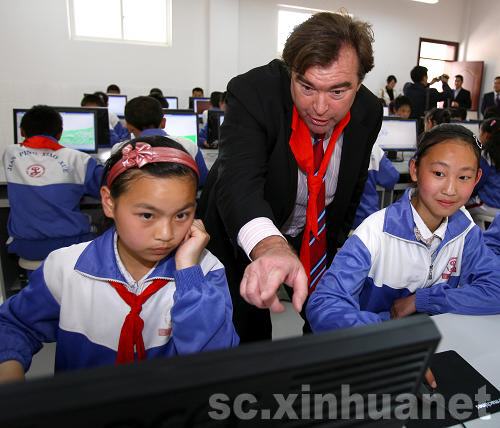 首批可口可樂(lè)希望學(xué)校在四川落成