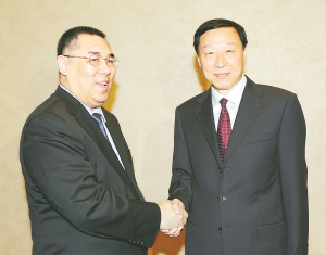 羅志軍會見澳門特區行政長官崔世安