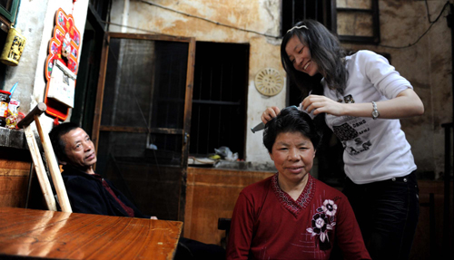 帶著媽媽上大學(xué)