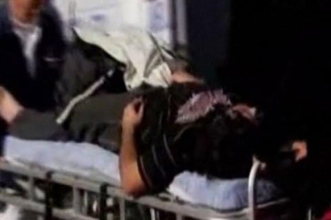 馬拉多納發(fā)布會(huì)惹事端 開(kāi)車碾記者腿大罵混蛋