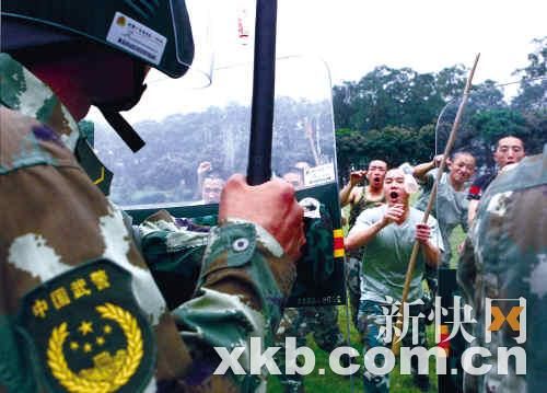 廣州武警特戰隊配發反恐儀器備戰亞運安保