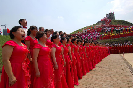 重慶：千名市民唱響紅五月