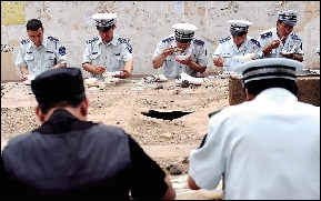 北京拆除蟻族聚居地唐家嶺村違章建筑(圖)