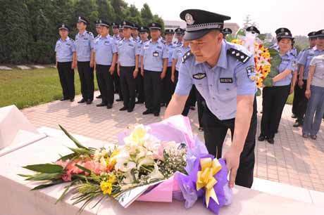 鄭州花園路派出所開展“迎七一”實踐教育活動
