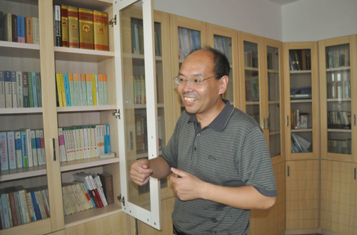 南陽好法官尹應(yīng)哲：無畏生死譜贊歌