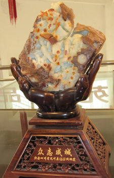 河南鎮(zhèn)平：玉文化產(chǎn)業(yè)帶來(lái)旅游熱