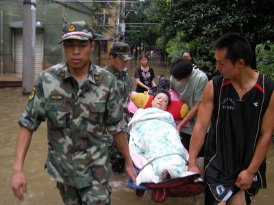 戰(zhàn)滔天巨浪 救黎民百姓—安徽省安慶市消防支隊抗洪搶險紀(jì)實