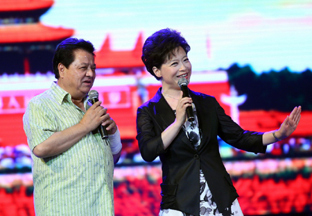 新東城文藝演出 區干部集體亮相