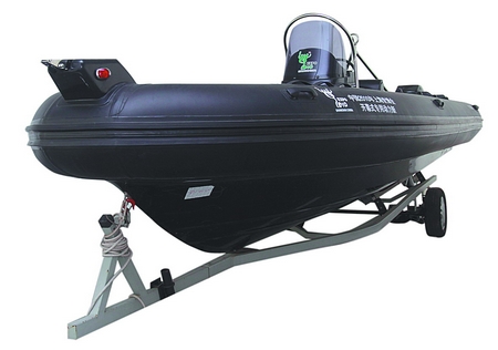 首次世博資產拍賣會成交162萬 13艘船全部拍出