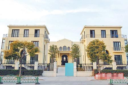 李連杰稱壹基金或?qū)⒅袛?回應(yīng)“虛偽”慈善質(zhì)疑