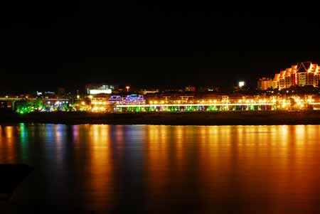 云南景洪：坐在瀾滄江邊品位“傣江南”