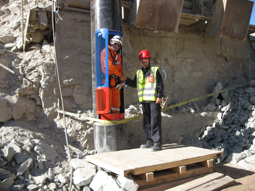 三一神州第一吊24小時(shí)待命救援智利礦工