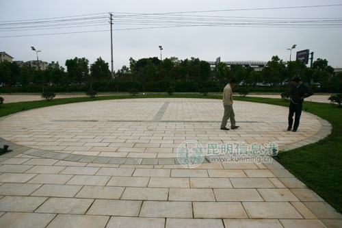 神秘富豪直升機代步上下班 價值千萬(圖)