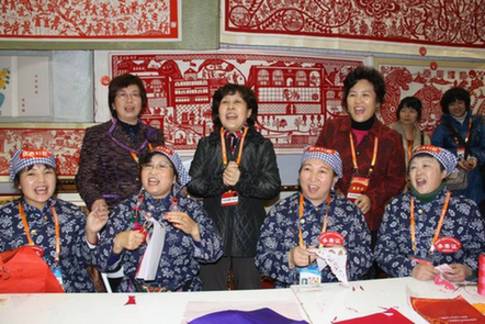 全省百名手工藝女能手扮靚農高會