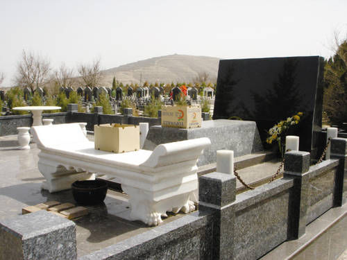 墓地售價趕超別墅價格 催生經(jīng)濟適用墓