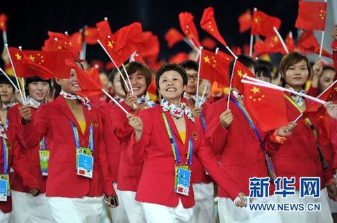 第十六屆亞洲運動會在廣州隆重開幕 溫家寶出席開幕式并宣布本屆亞運會開幕