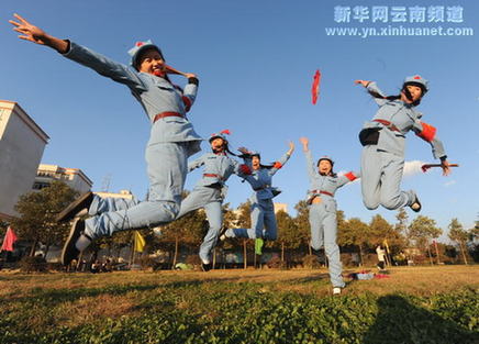 90后大學生愛“紅裝”