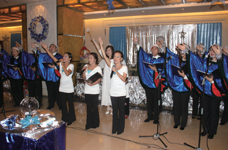 沈陽中山皇冠假日酒店舉辦圣誕亮燈儀式（圖）