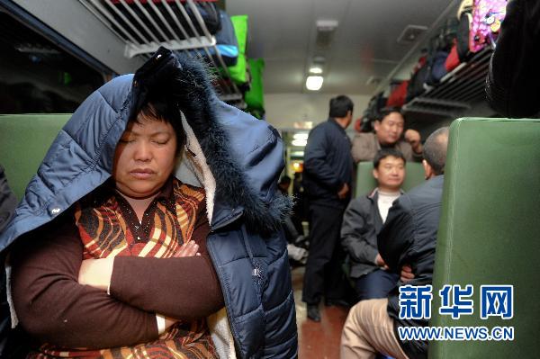 武廣高鐵回應降速質疑 稱速度暫時讓位安全