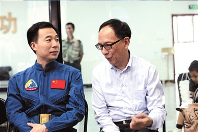 主創(chuàng)揭秘國(guó)家形象片：800個(gè)抓拍畫(huà)面講述真實(shí)中國(guó)