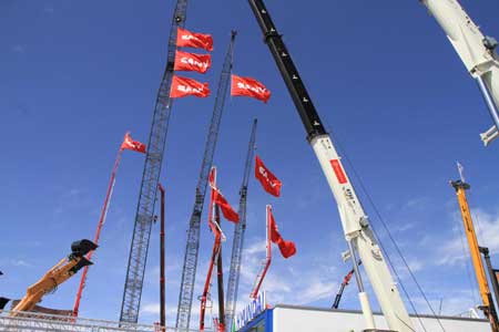 民族品牌強(qiáng)勢亮相2011美國拉斯維加斯國際工程機(jī)械展