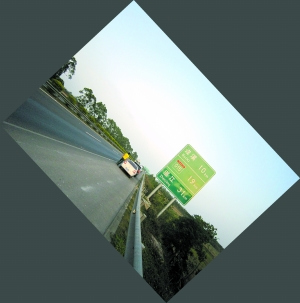 悍匪扮武警高速路放釘板搶奔馳 警方正全力追緝