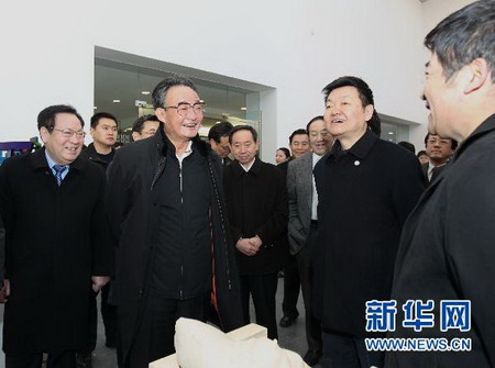 吳邦國(guó)考察清華大學(xué)：弘揚(yáng)清華百年文化<BR> 建設(shè)世界一流大學(xué)