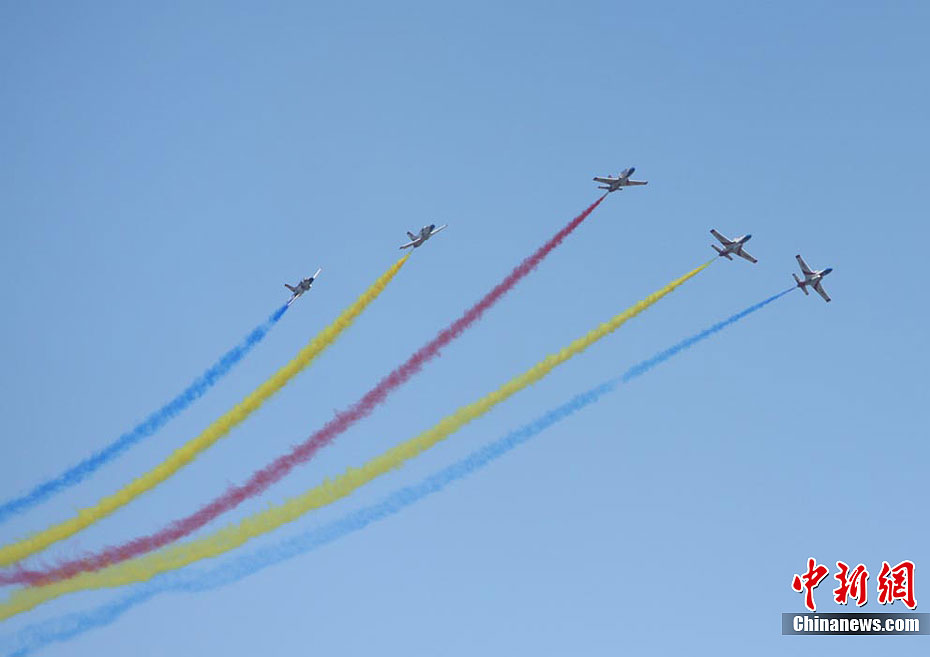 長(zhǎng)春首屆航空展中國(guó)三支飛行表演隊(duì)齊亮相