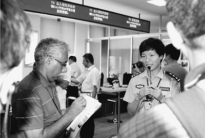 外媒首次實(shí)地采訪中國(guó)地方反腐 官員不避敏感問題