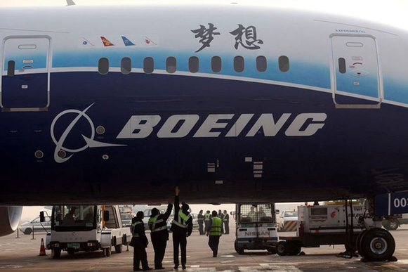 波音787“夢想”飛機飛抵北京