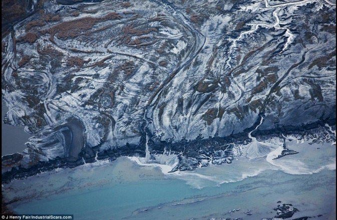 這是地球傷痕 不是玩藝術