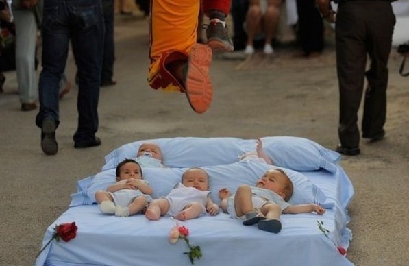 實拍西班牙跨嬰驅魔的怪異節日！