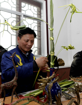 克拉瑪依：逛廟會(huì) 過大年