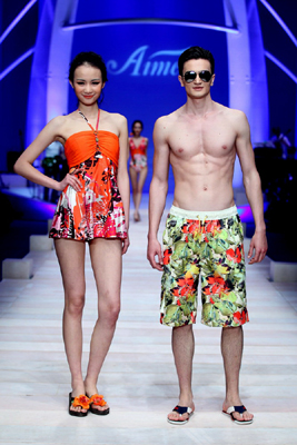 “游輪上的時尚盛宴”−愛慕2012泳裝發(fā)布