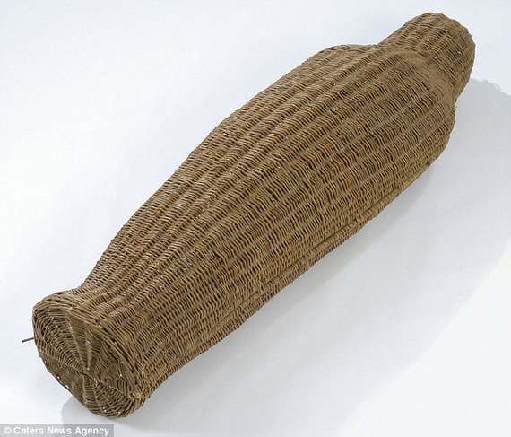 英棺材也瘋狂 稱讓死者最后旅途時尚一把