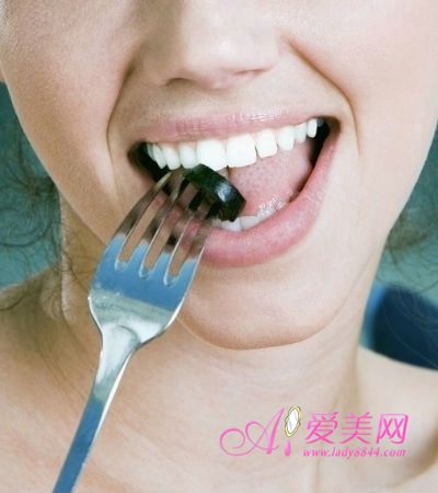 晚餐成一天正餐 大吃大喝小心8種疾病找上你