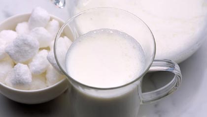 四類人夏天不要喝牛奶