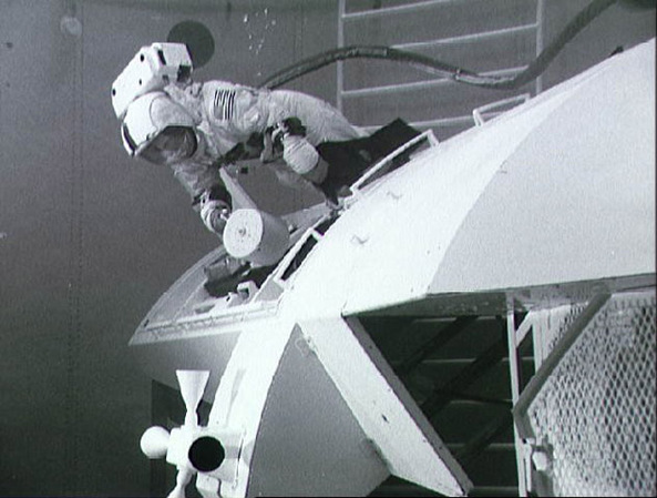 NASA老照片揭秘：如何成為“全能”宇航員