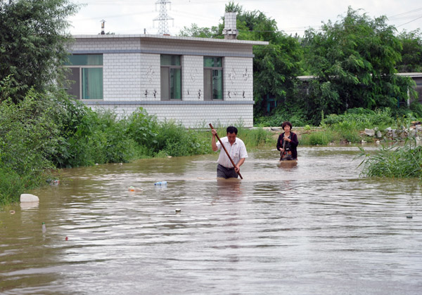 遼寧營口邊防支隊官兵全力投入抗洪搶險