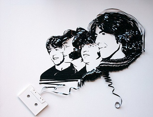 廢舊磁帶拼人物肖像 昔日女招待變身藝術家(圖)