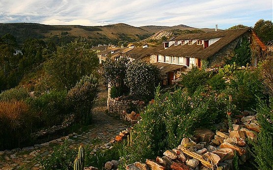 組圖:世界上十大最遙遠賓館 潛水才能到達