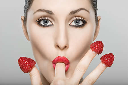 女性養生警惕：6種食物毀你容顏(組圖)