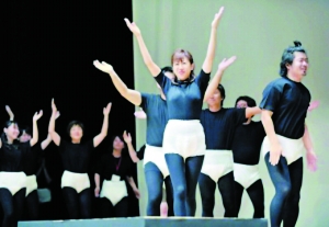 節省上廁所力氣 日本“干物女”穿尿片上班