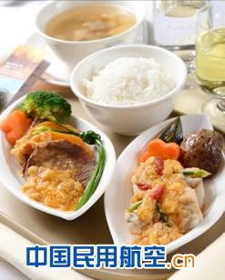 港龍航空推出秋冬時(shí)令餐膳：蟹粉、煲仔飯