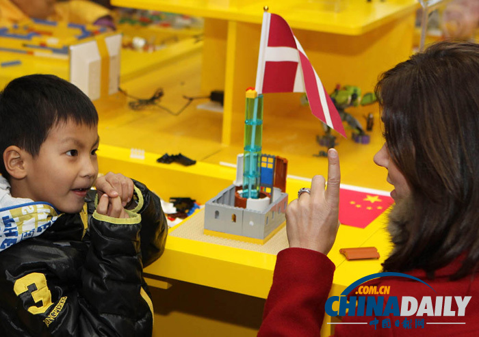 丹麥王子王妃在京啟動(dòng)樂高中國(guó)區(qū)創(chuàng)意比賽